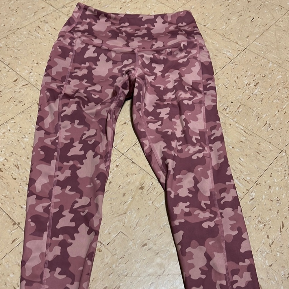 Pink camo leggings